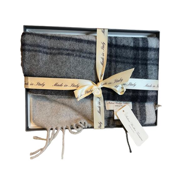 Large Italian Wool Fringed Paid Scarf Light Gray - Picture 1 of 6